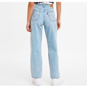 Levi’s High Waist Straight leg Jean size 26